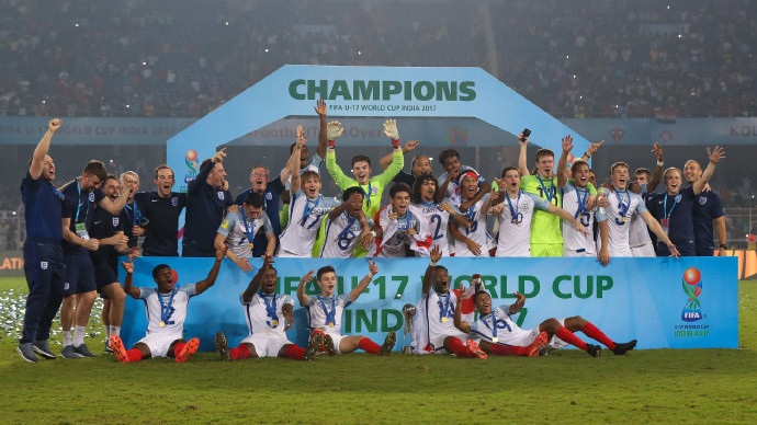 2026世界杯 球员带球突破